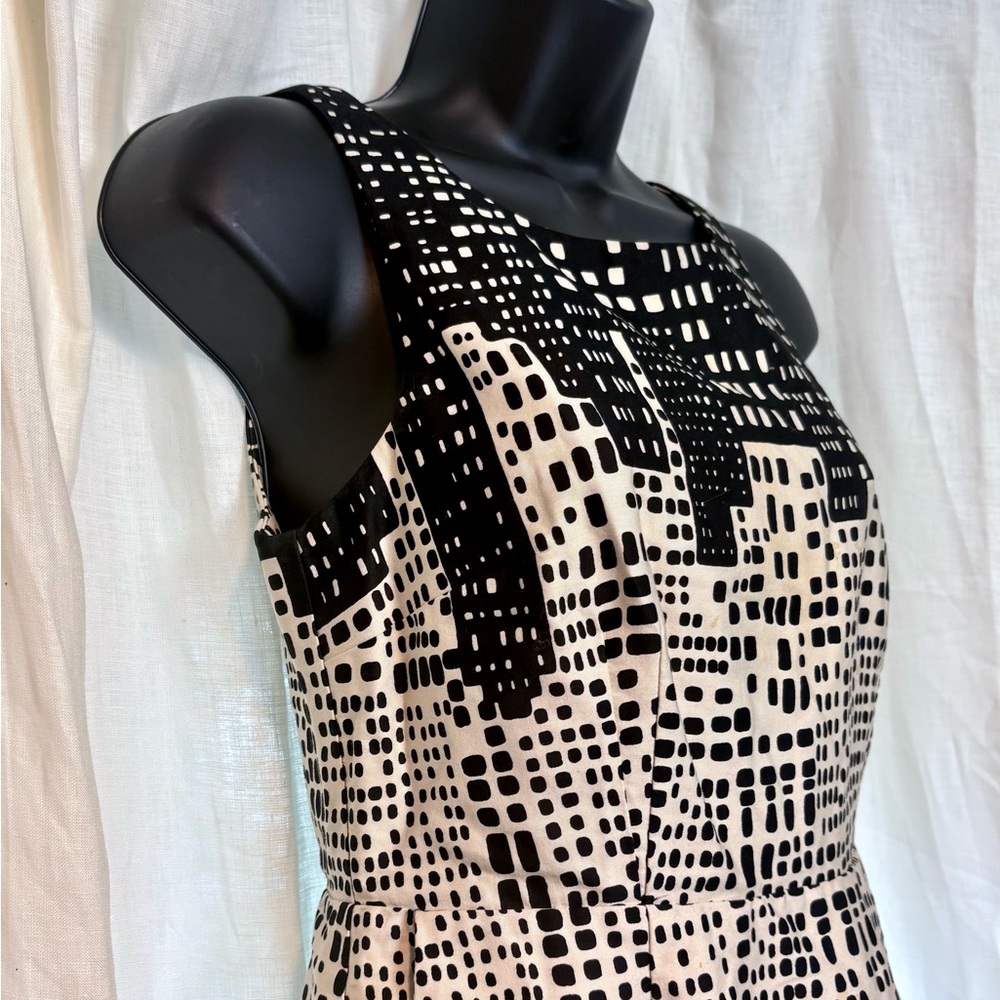 Unique City Skyline  Black White Patterned Dress w Pockets